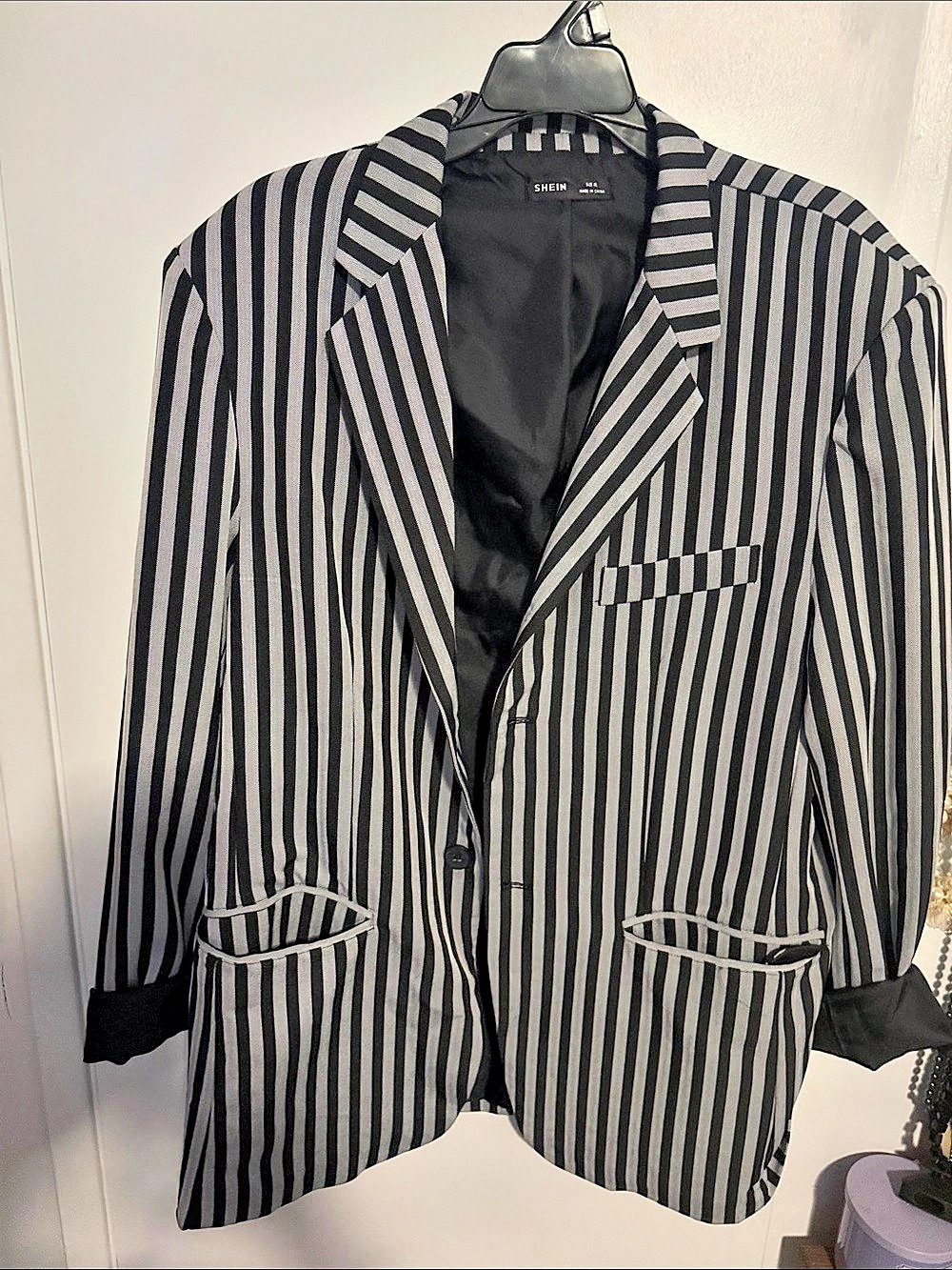SHEIN Unity Ladies' Black & Grey Striped Blazer